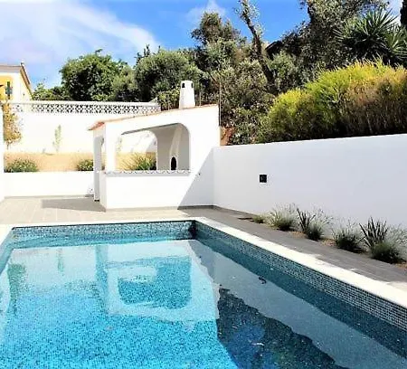 Villa White House