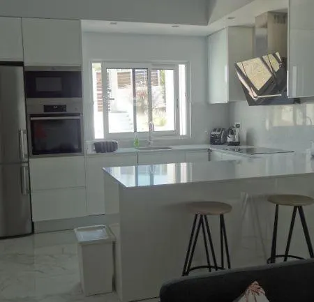 Villa White House